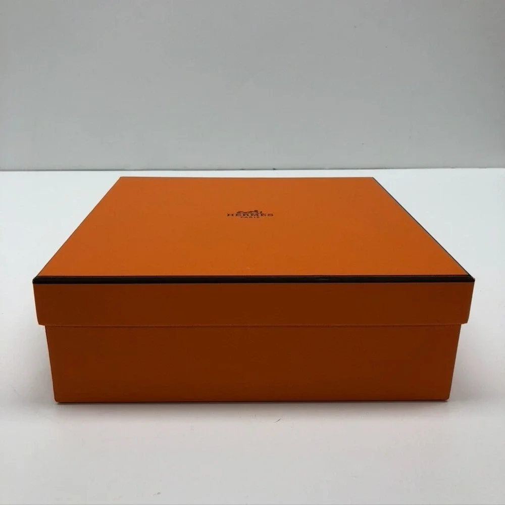 HERMÈS *free returns